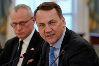 Sikorski odpálil bombu: vojáci NATO už jsou na Ukrajině - Novinky